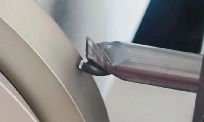 Avez-vous utilisé la fraise directement sortie de la boîte ? Comment se fait-il qu'il ait éclaté en seulement une demi-heure ?