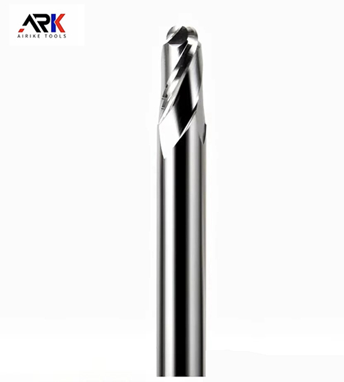 Comment sélectionner la vitesse de rotation des fraises soudées ? L'usine explique