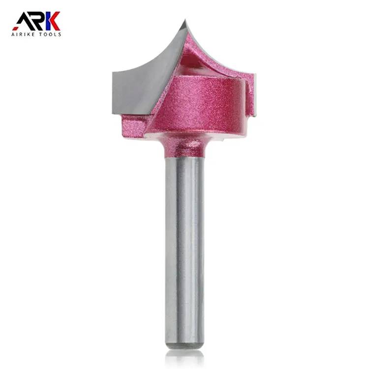 Couteau à découper pointu