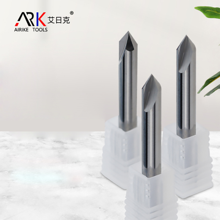 Quel est l'angle de meulage du coupeur de chanfreinage?